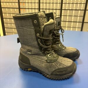UGG Gray Winter/Snow Boots- Size 7